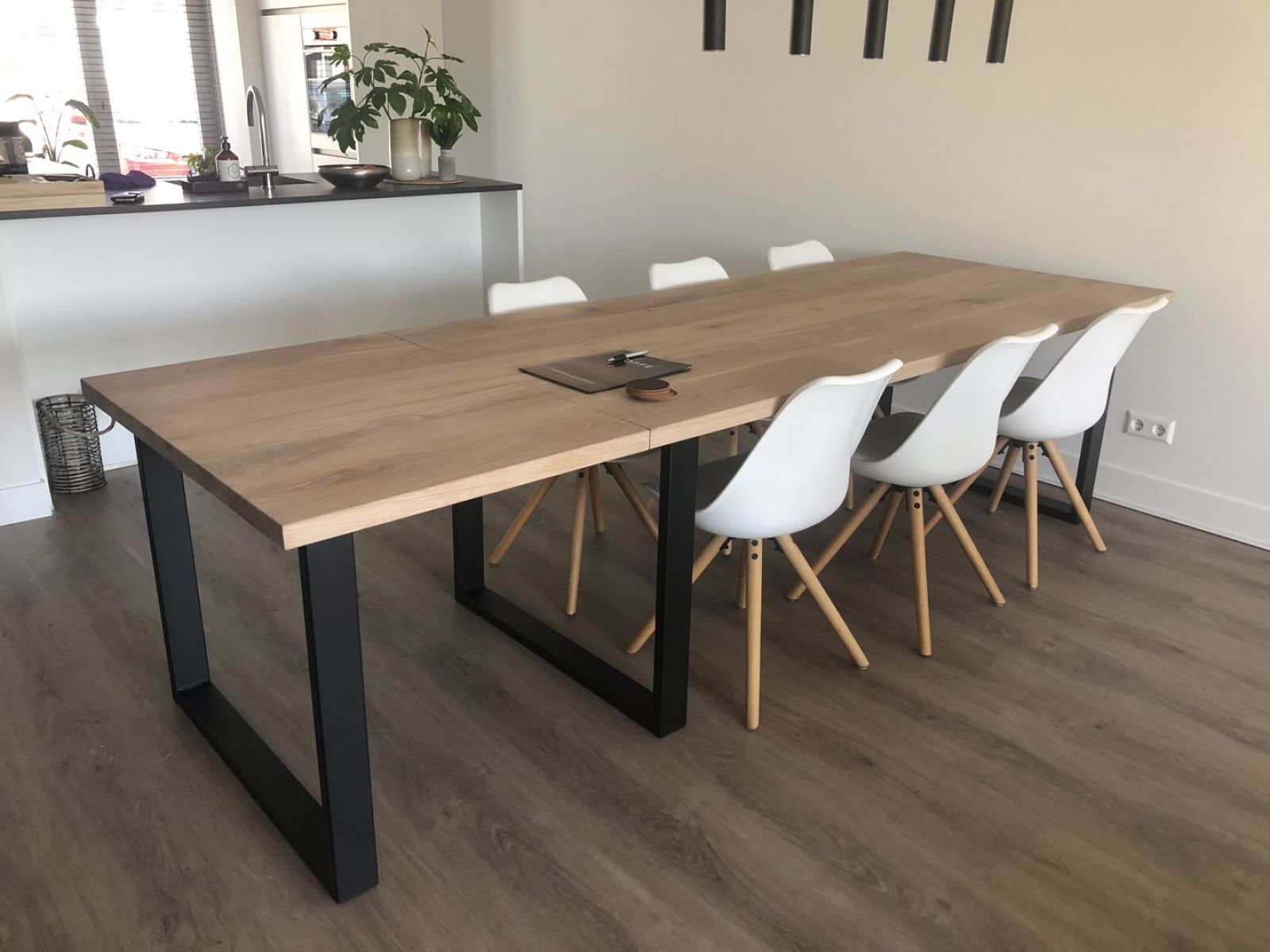 Toffe Tafel massief eiken met verlengstuk