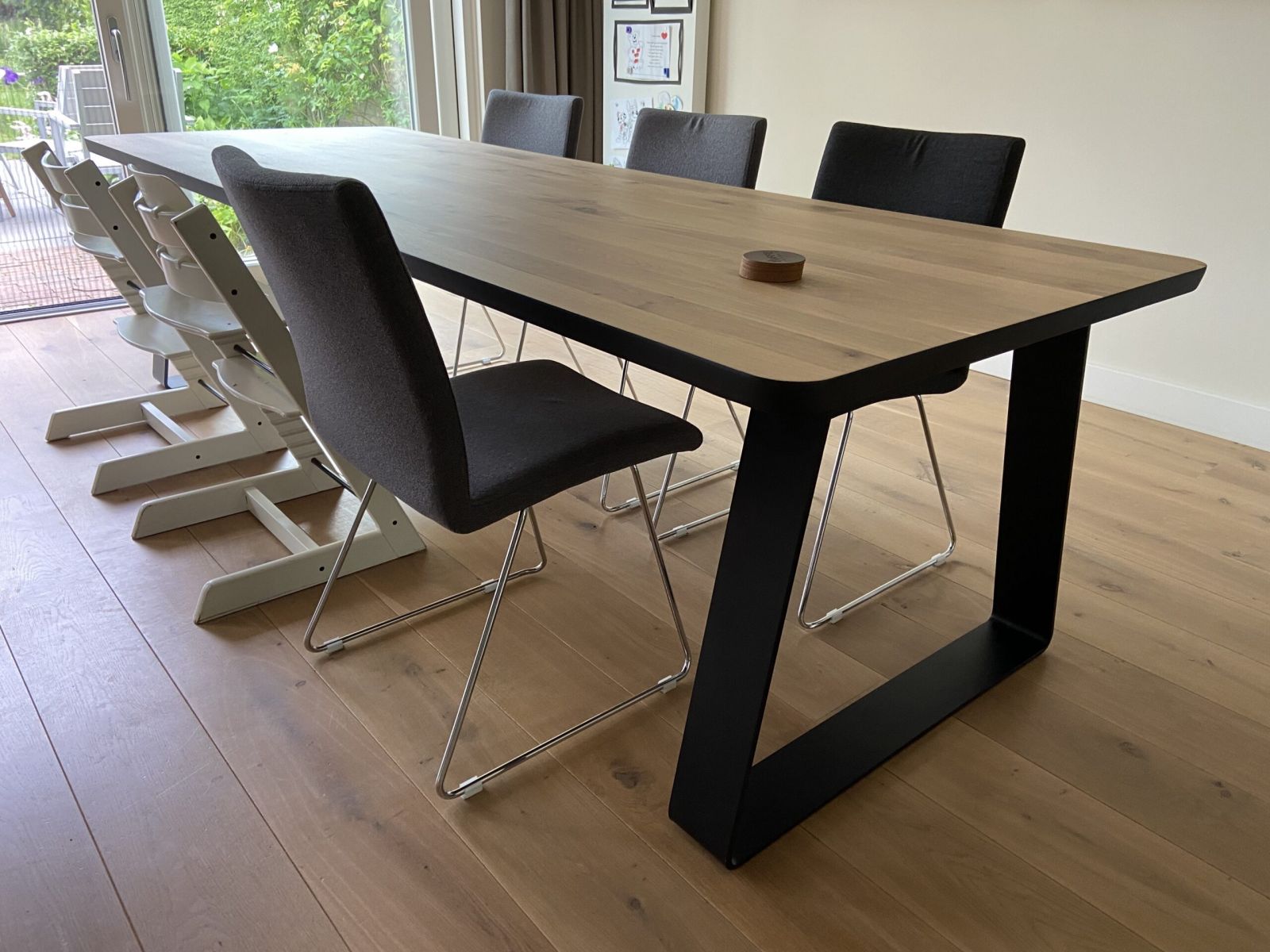 Toffe Tafel met zwarte rand